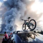 Enorme flammer og svart røyk: Bilder av et logistikksenter og oljedepot nær Moskva målrettet av ukrainske droner
