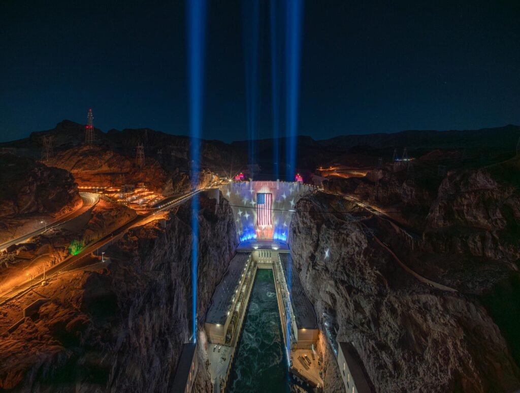 urlhttps3A2F2Fcalifornia-times-brightspot.s3.amazonaws.com2F6c2Fbf2Ffe2963ea4069bd63a3c3081952322Fhoover-dam-night-edits-6.jpg