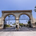 California, andre stater kan saksøke for å blokkere Paramount-Warner Bros.-avtalen