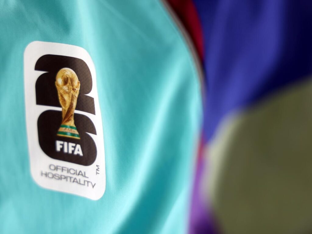 urlhttps3A2F2Fcalifornia-times-brightspot.s3.amazonaws.com2Fbc2F362F11ad3397412784a33cd6a8a65b1c2F1560425-fifa-world-cup-employee-apparel-producer-gem-006.jpg