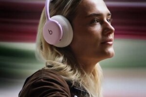 3241477-0-01526700-1790108644-beats-360-headphones.jpg