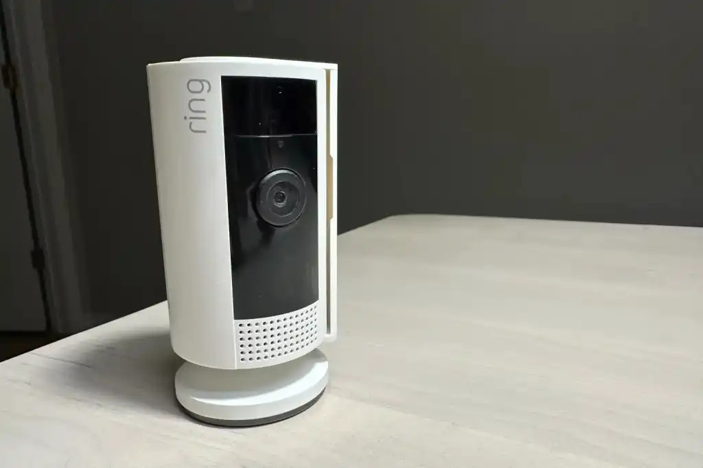 3243617-0-96863700-1790268287-Ring-indoor-cam.jpg