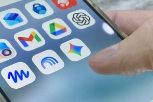 3245691-0-40557700-1790612153-Google-Gemini-mobile-icon.jpeg