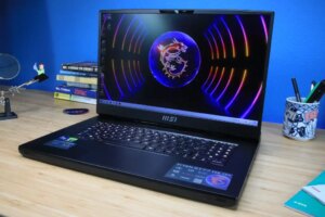 407493-0-89050400-1790355631-msi-titan-gt77-4.jpg