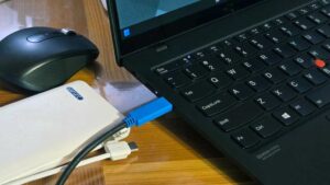 2595107-0-48995400-1793106030-thinkpad-USB-C-charging-port.jpg