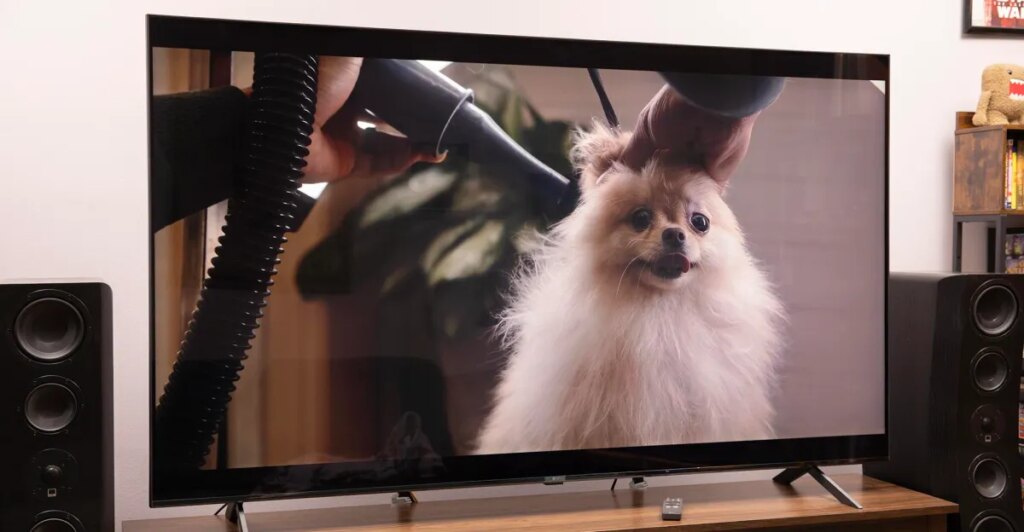 268807_LG_MRGB95B_RGB_LED_TV_review_JHIGGINS_3.jpg