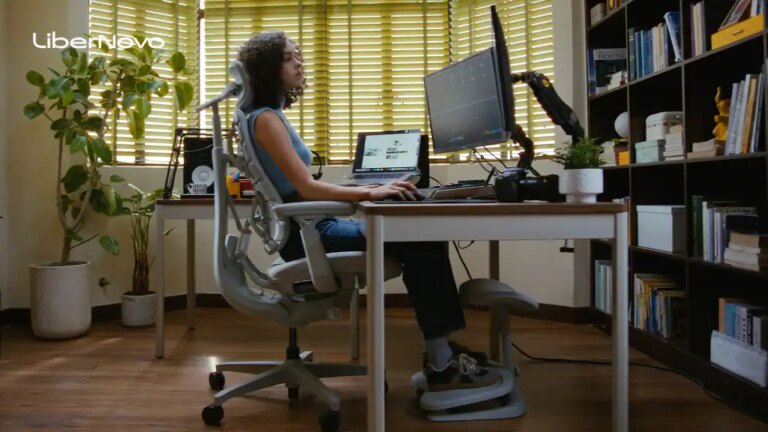 3241795-0-40667200-1790820018-LiberNovo-Omni-Desk-2.jpg