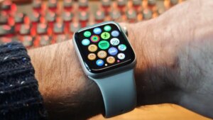 3253809-0-62938200-1791313901-Apple-Watch-SE-3-review-6.jpg