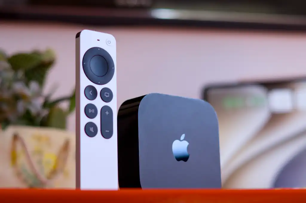 3259654-0-06763400-1791909808-Siri-Remote-next-to-Apple-TV-4K-3.jpg