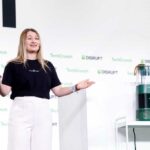 3264827-0-38279200-1792587628-Anastasiia-Romanova-Mosqitter-by-Kimberly-White-for-TechCrunch.jpg
