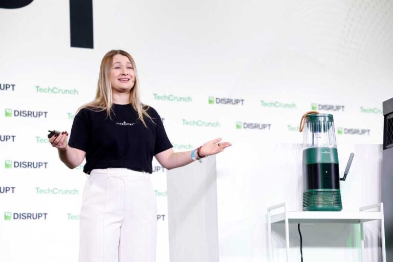 3264827-0-38279200-1792587628-Anastasiia-Romanova-Mosqitter-by-Kimberly-White-for-TechCrunch.jpg