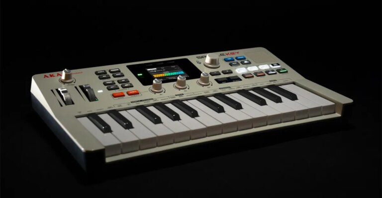 Akai_Sample_Key_DSC01934_WEB.jpeg