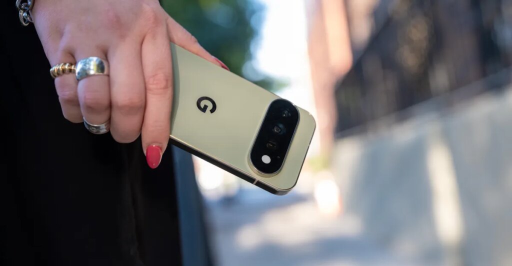Google-Pixel-11-Pro-Photos-of-Phone-7.jpg